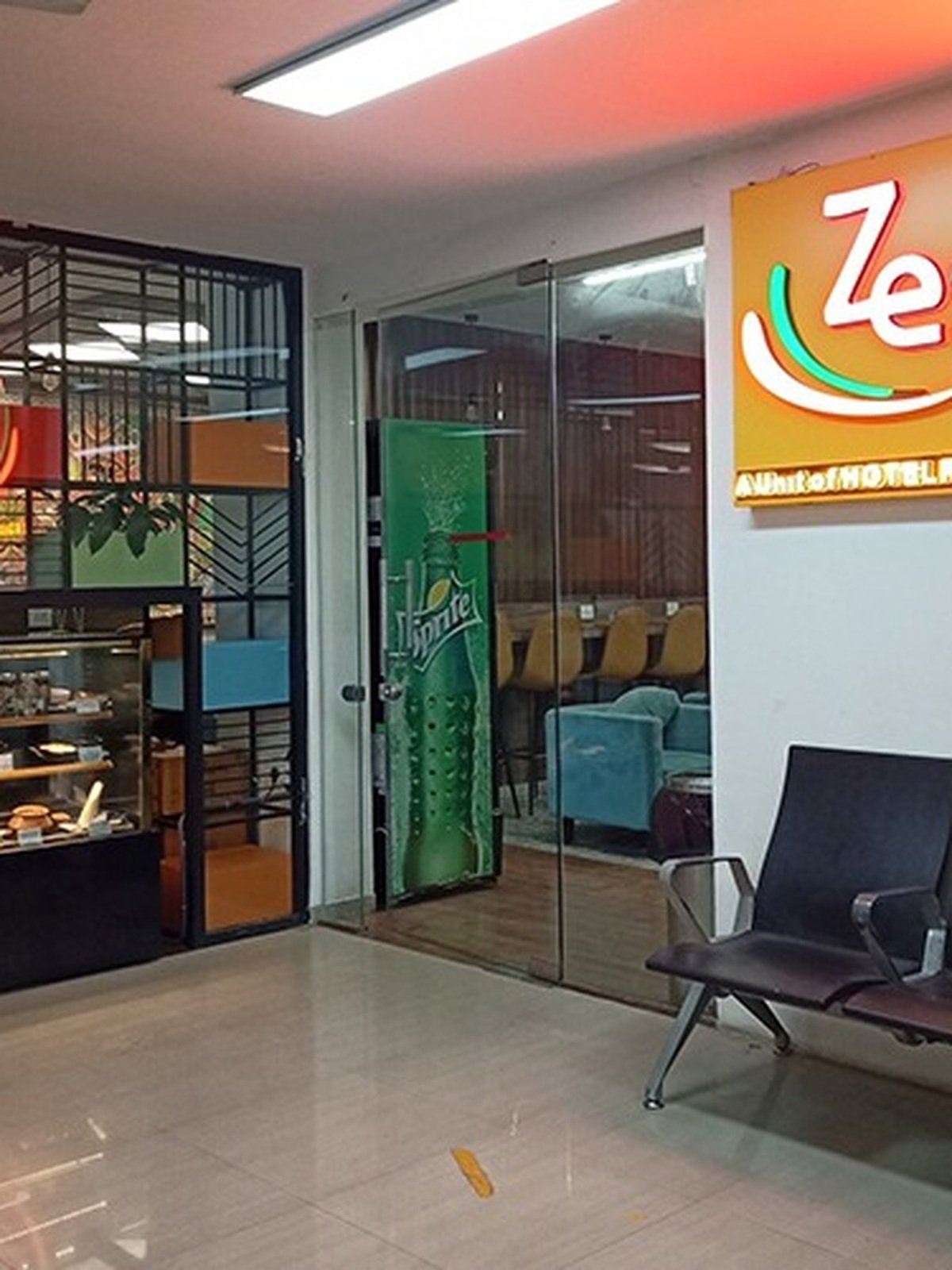 Reference image for Zesto Executive Lounge
