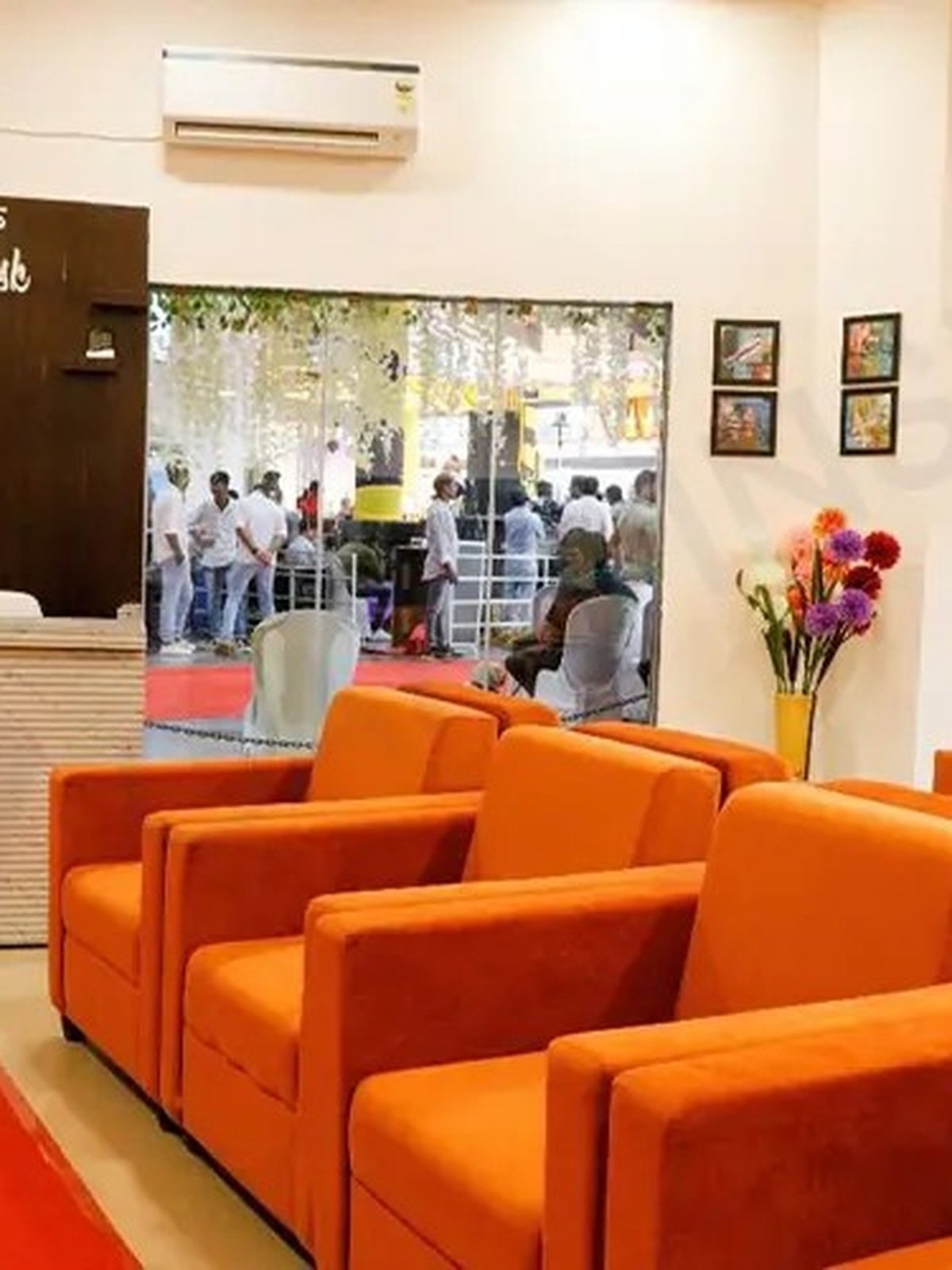Reference image for Executive Lounge