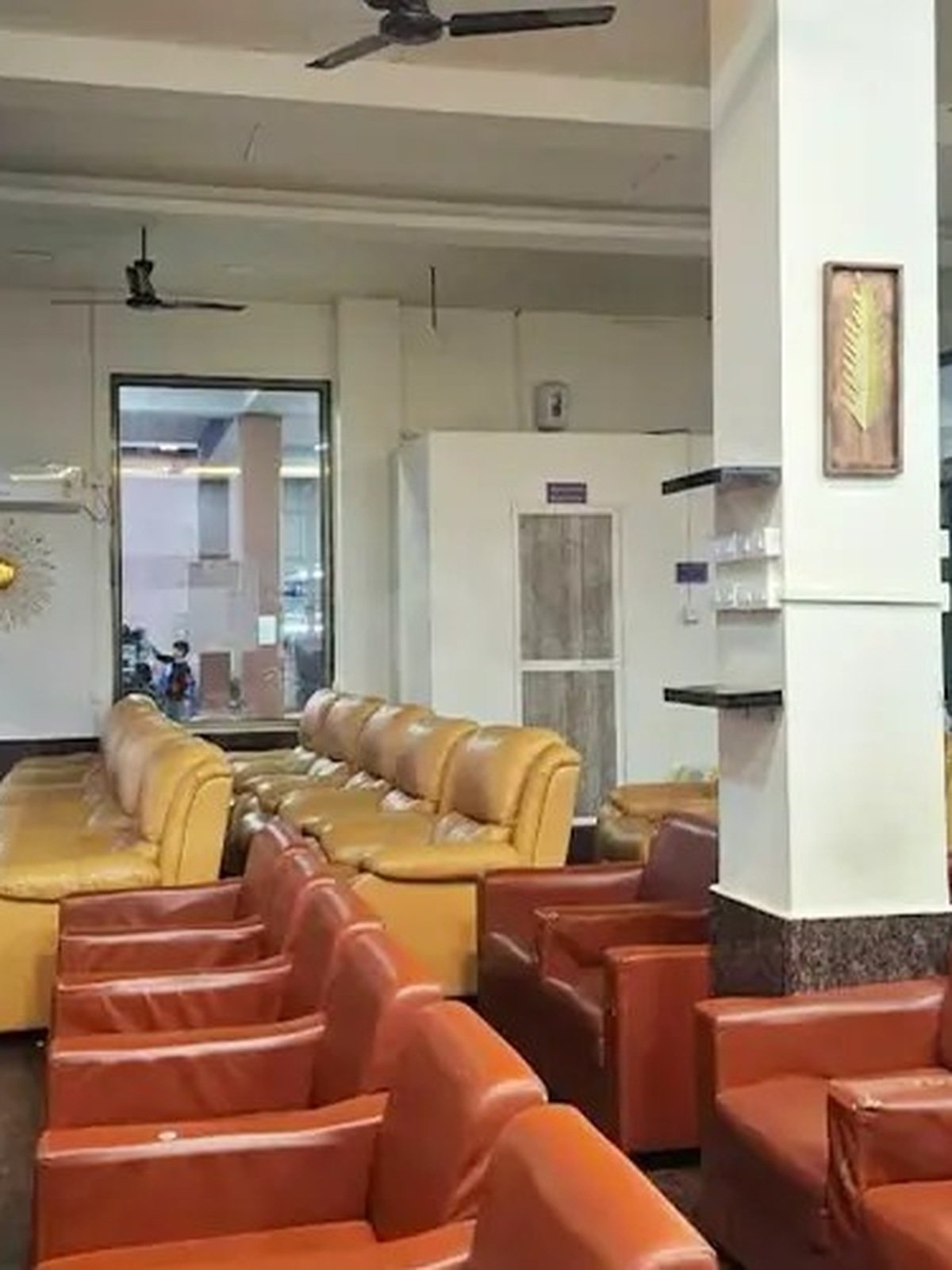 Reference image for Executive Lounge